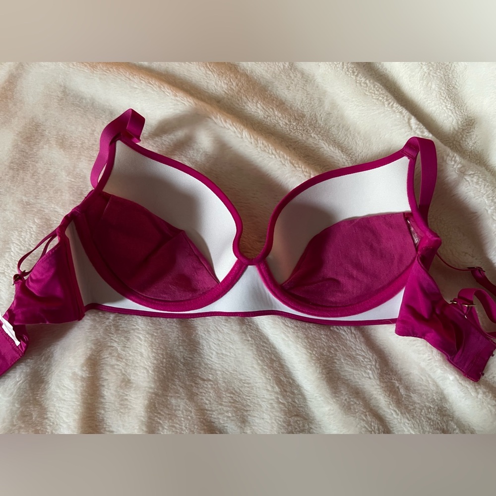 Huit T Shirt Bra 30D - Picture 8 of 11